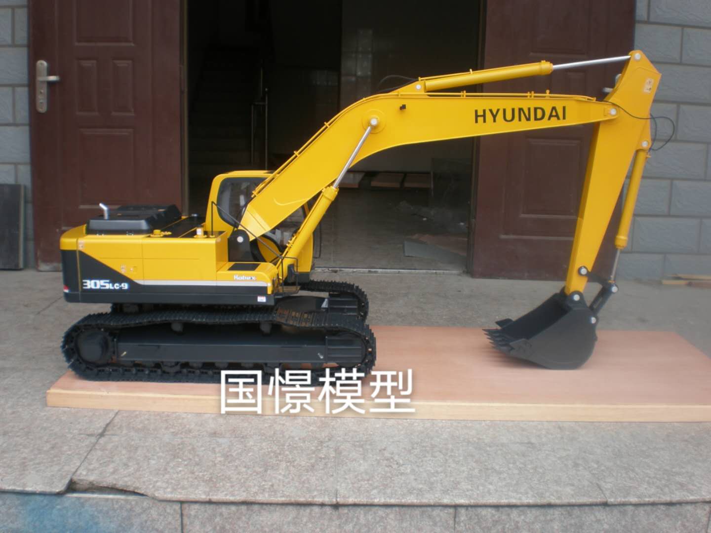 岗巴县机械模型